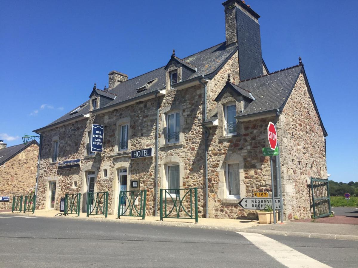 Auberge Vallee De La Douve L'Etang-Bertrand Eksteriør billede