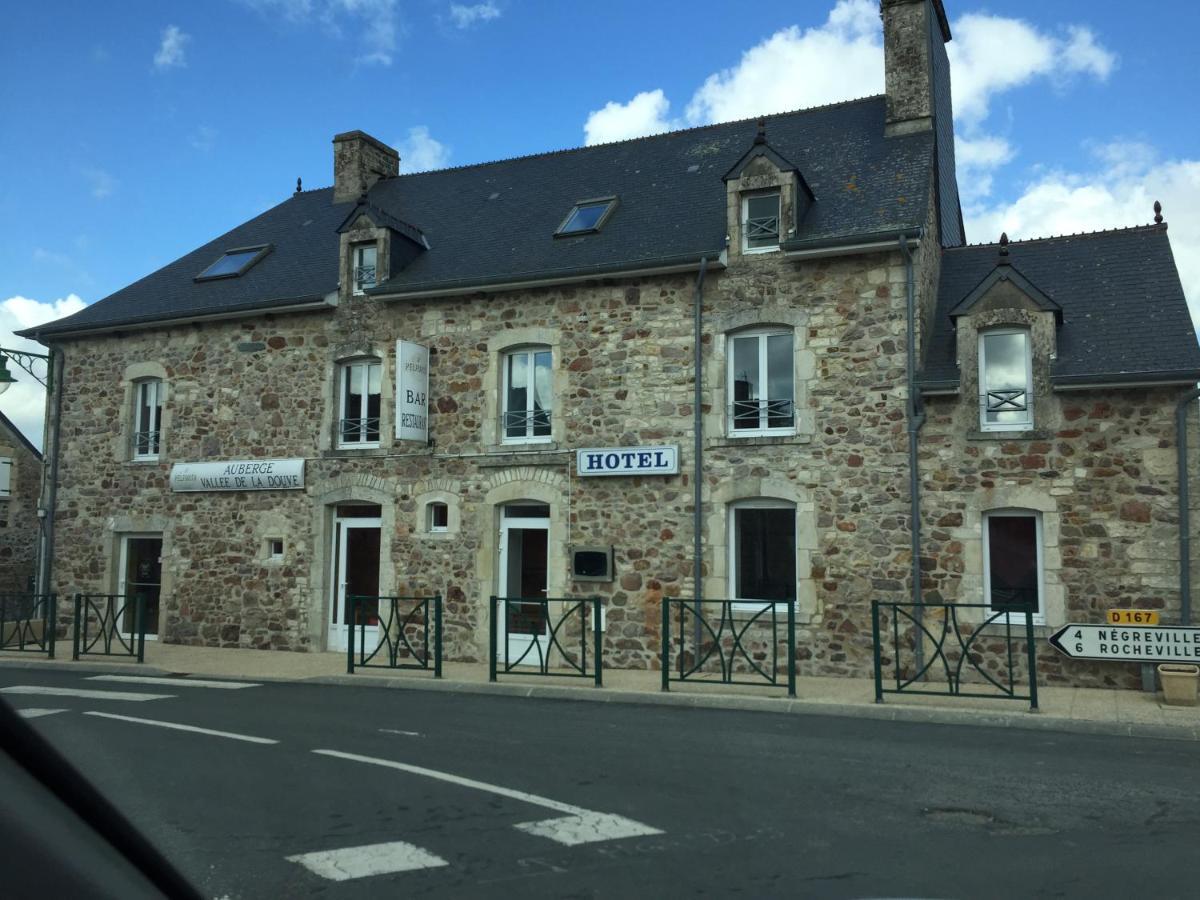 Auberge Vallee De La Douve L'Etang-Bertrand Eksteriør billede